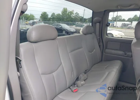 2004 Chevrolet Silverado 1500 Z71 из США, поврежденный, VIN 2GCEK19T841298178